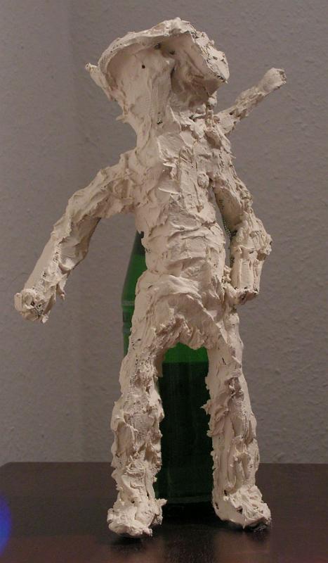 Soldier (Frontseite), 2007, Gips-Draht, 25x38x9.jpg